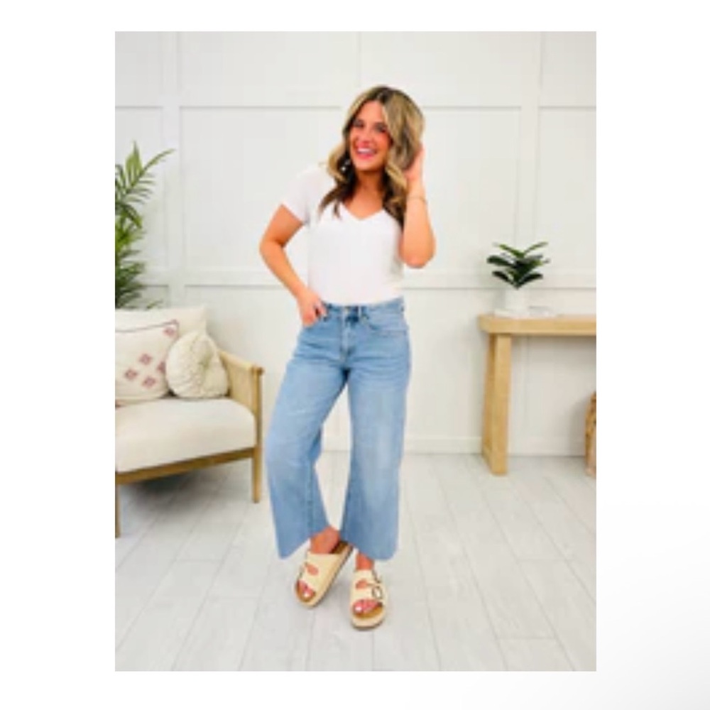 MoCo Boutique The Perfect Fit Cropped Tummy Control Wide Leg Jeans